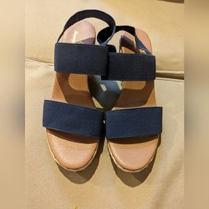 Tommy Bahama strapped wedges